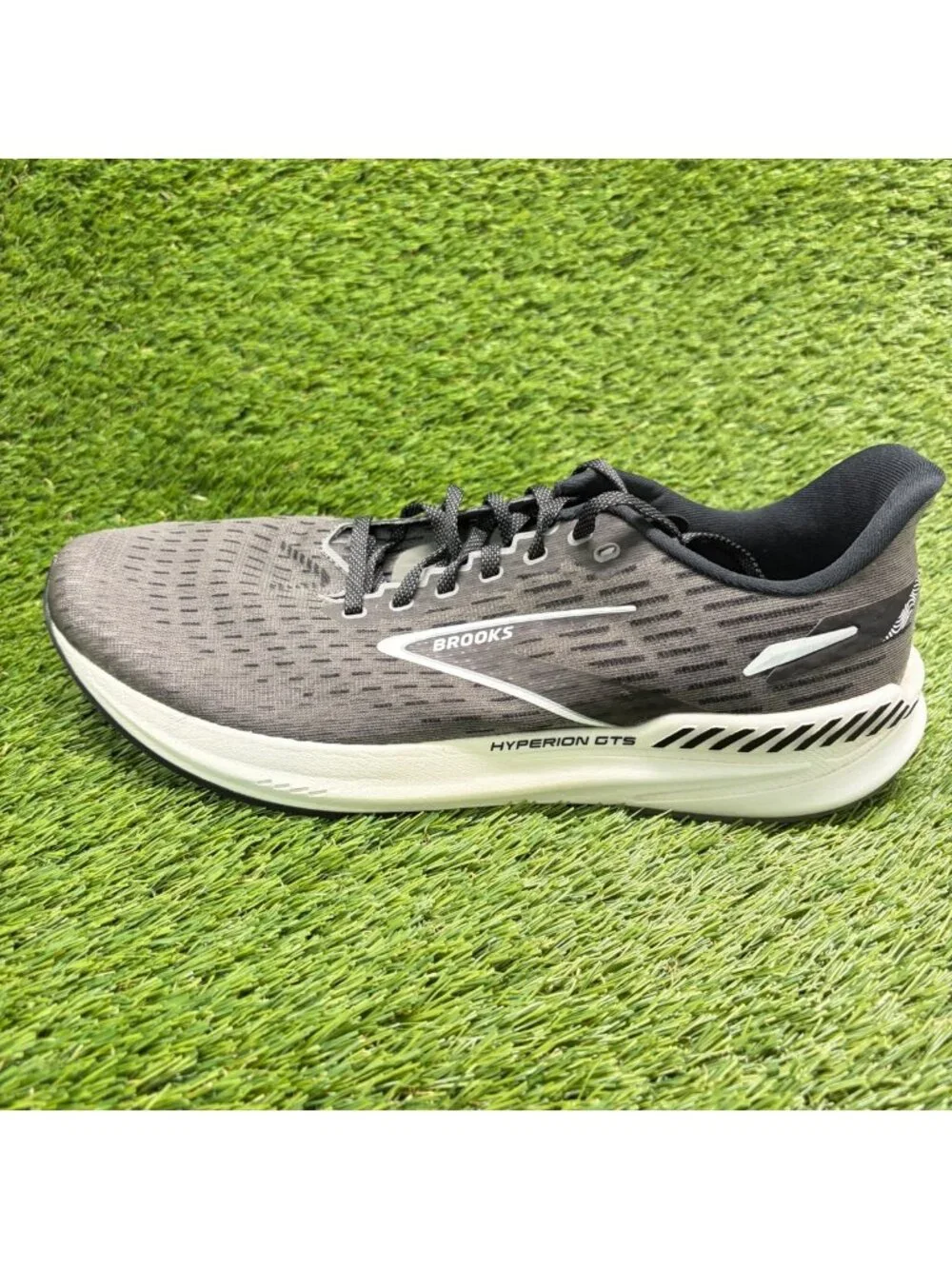 Brooks Hyperion GTS Mens Size 13 Black White Athletic Running Shoes Sneakers